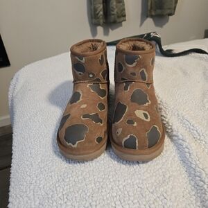BNWOT/ Uggs